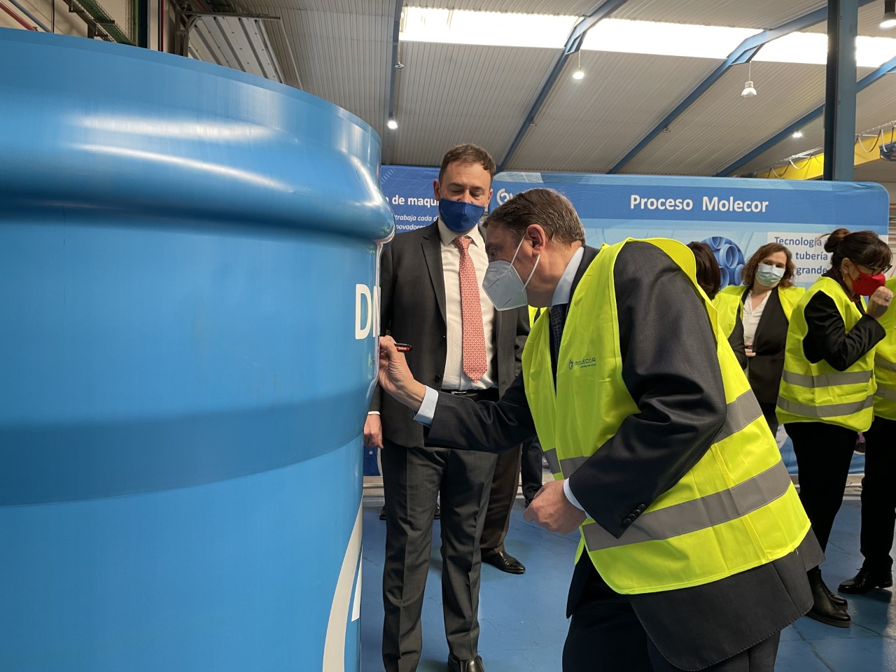 El Excmo. Sr. Ministro de Agricultura, Pesca y Alimentación visita las instalaciones de Molecor en Loeches